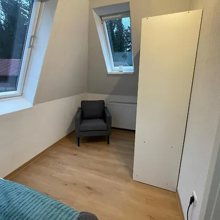 Apartment Moderne Fuer Vier Personen,