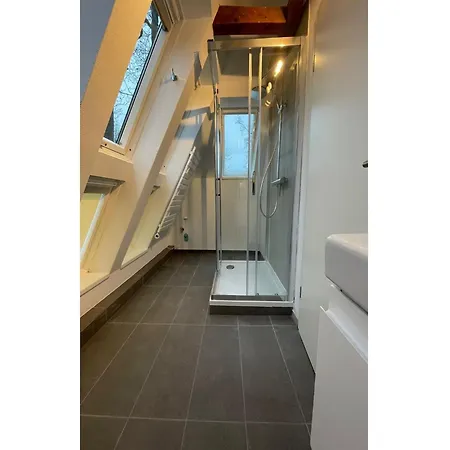 Moderne Fuer Vier Personen, Apartment
