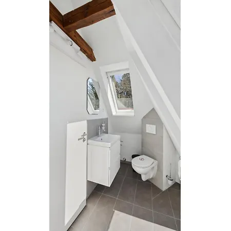 Apartment Moderne Fuer Vier Personen,